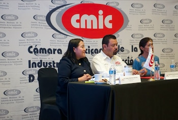 La propuesta busca crear bancos de tiro legales en Tijuana para recibir, procesar y reciclar residuos de construcción y demolición, con el objetivo de reducir los tiraderos clandestinos