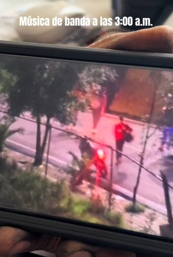 Según el residente, varias personas