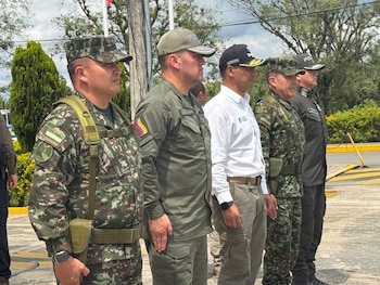 El Ministro de Defensa, Pedro