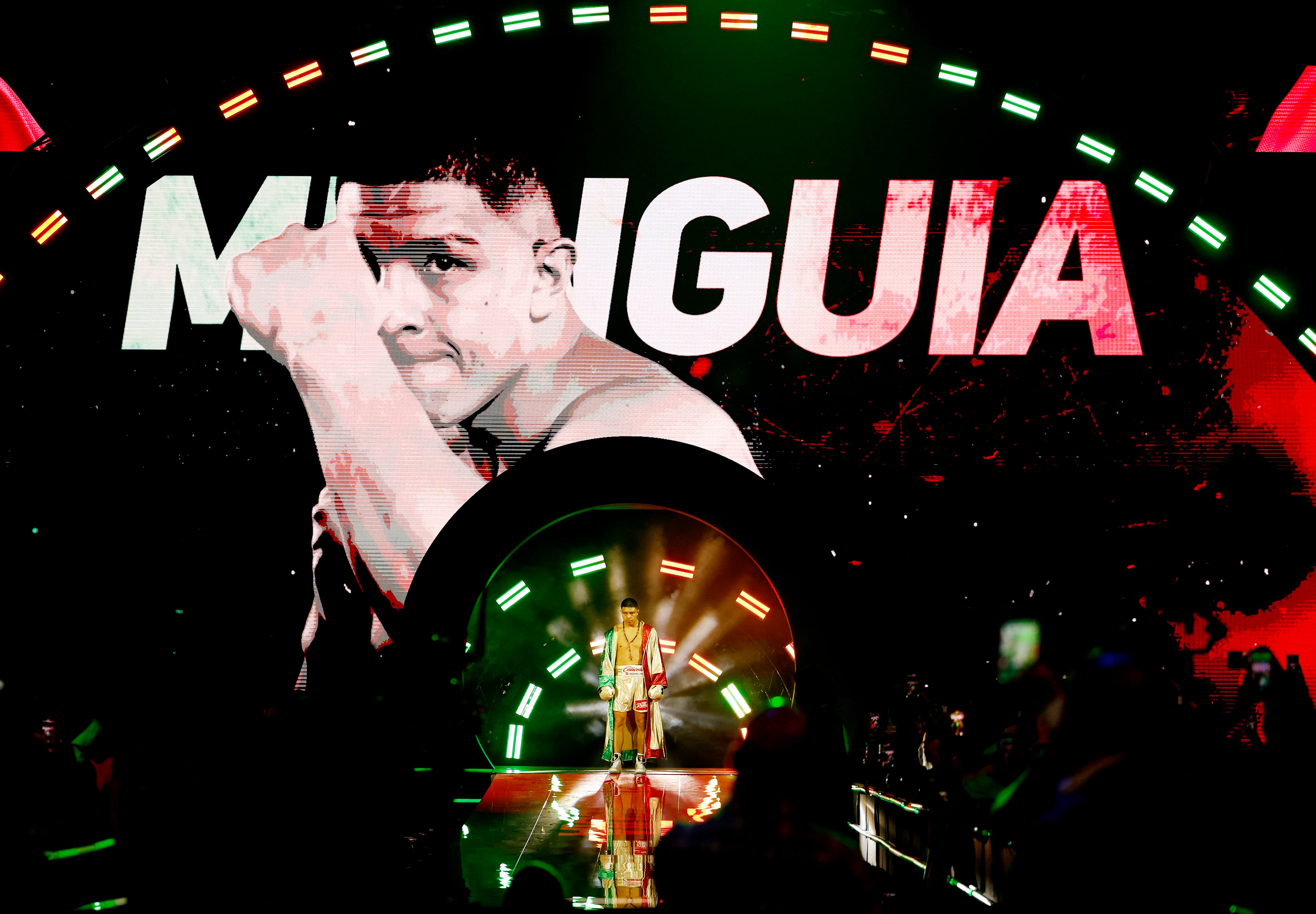 Eddy Reynoso calificó a Munguía como un boxeador disciplinado (REUTERS/Hamad I Mohammed)