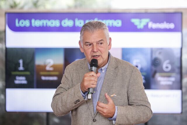 El portavoz de los empresarios recalca que los resultados negativos reflejan cambios profundos en los hábitos de compra, presiones normativas y un ambiente marcado por la inseguridad y la incertidumbre - crédito Colprensa