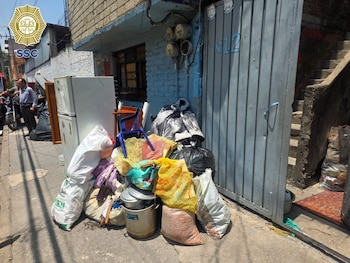 Así encontraron los policías la entrada del domicilio donde se estaba efectuando el presunto despojo. Crédito: SSC