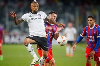 Arturo Vidal es el máximo referente de Colo Colo, donde lleva 4 goles en 17 partidos entre el campeonato chileno y la Copa Libertadores. - créditos: EFE/ Esteban Garay