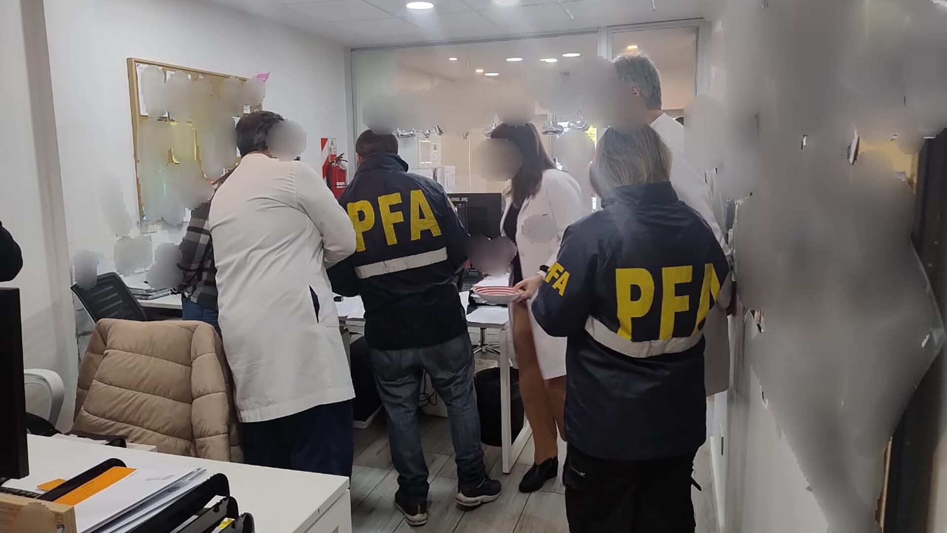 Allanamiento a la clínica de fertilidad