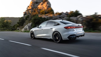 Así logra un híbrido deportivo pasar de 0 a 100 km/h en 5,6 segundos: la tecnología del Audi A5 híbrido