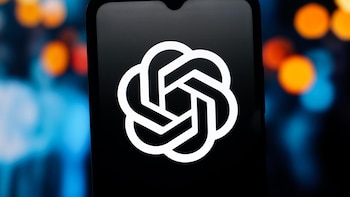 OpenAI presenta GPT-5.3-Codex-Spark su primer