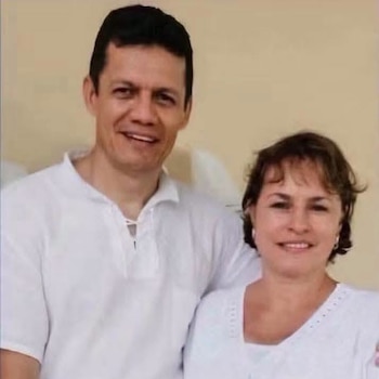 Las autoridades salvadoreñas identificaron a los esposos fallecidos como Gilbey Montoya Sánchez y Gloria Aleyda Meza Rico, procedentes de Tolima. (Foto cortesía redes sociales)