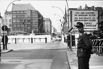 El Checkpoint Charlie en Berlín