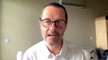 El asesor británico Adam Finn