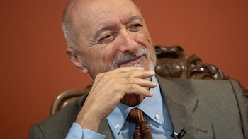 Pérez-Reverte aplaza el ciclo sobre