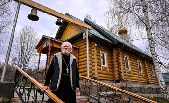 El padre Georgy Edelshtein, el