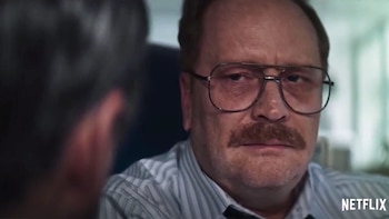 El colombiano Christian Tappan, es nominado a los Emmy Internacional por su participación en ‘El robo del siglo’ . Pantallazo Netflix.