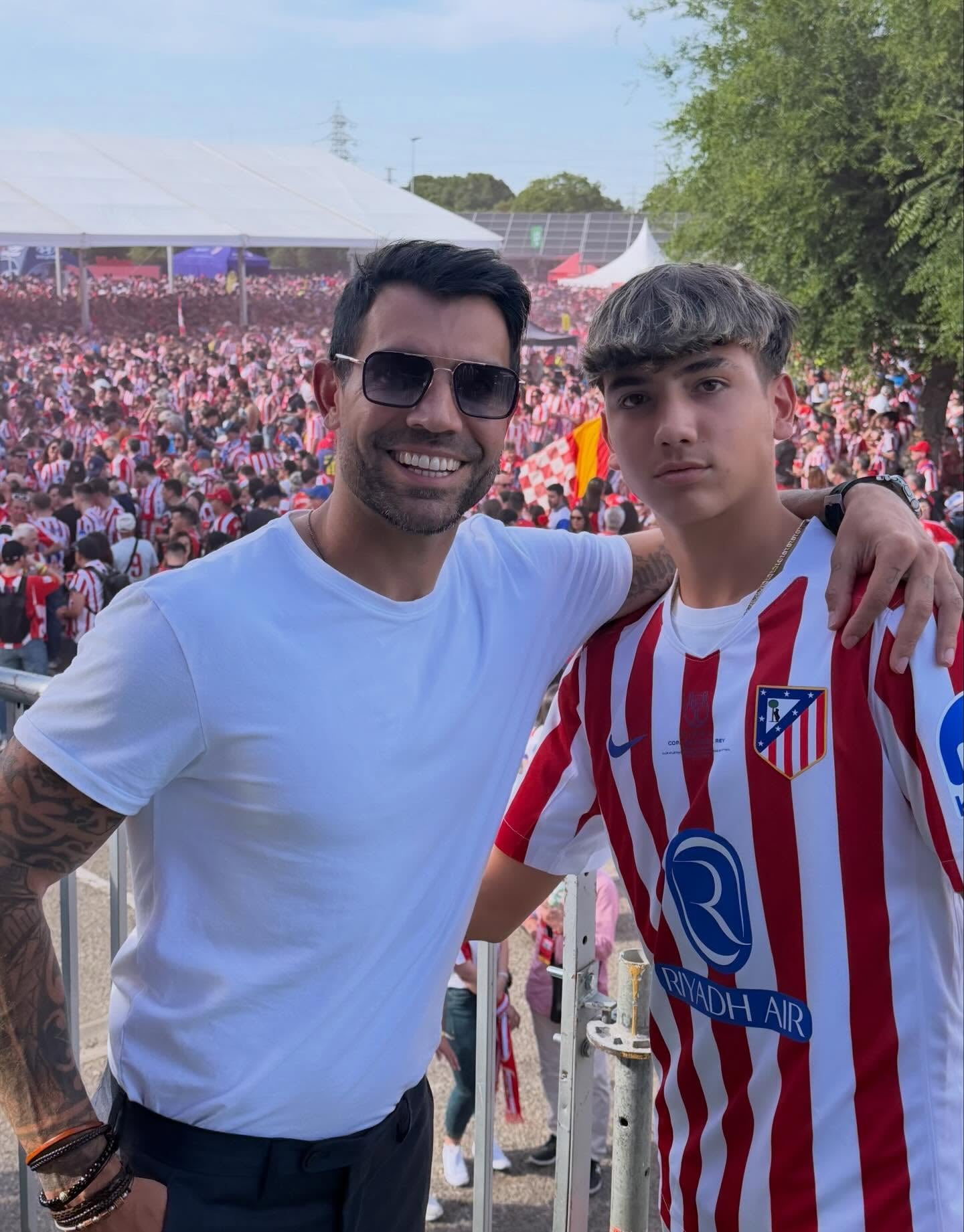 Augusto Fernández y Benjamín (@augusto12fernandez)