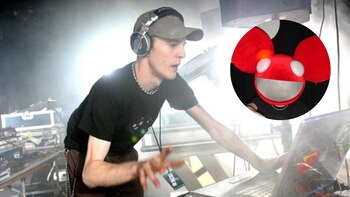 Deedmau5 tocando en vivo en