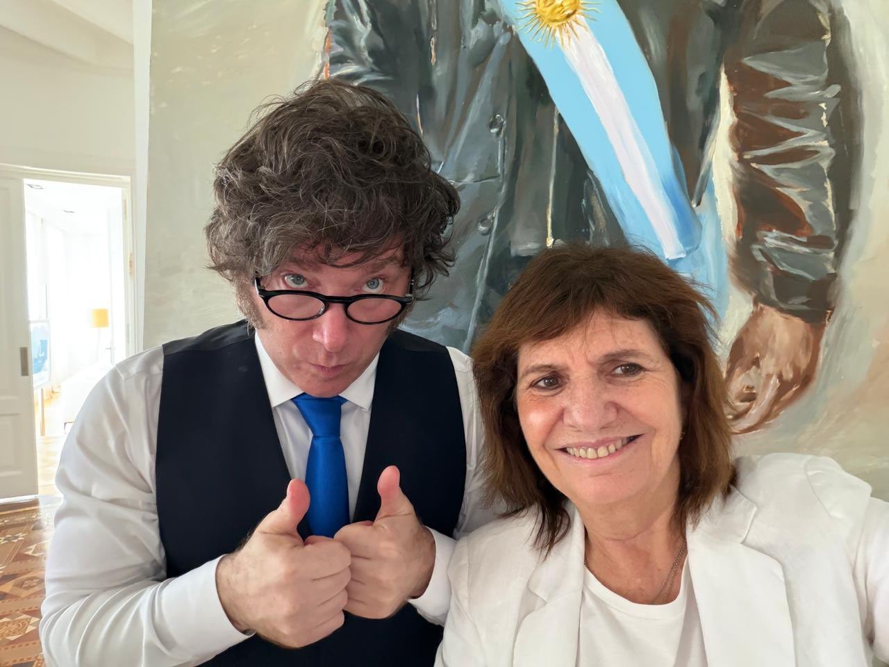 El presidente Javier Milei recibió a la jefa de bloque de LLa en el Senado, Patricia Bullrich, en la quinta de Olivos