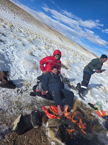 Los mineros atrapados por la tormenta de nieve pasaron más de tres noches varados en una camioneta en condiciones extremas