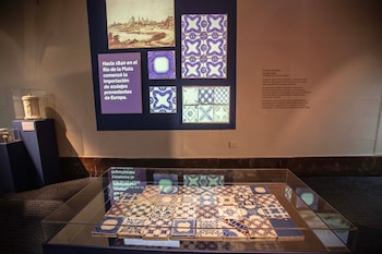 MUESTRA LA RUTA DE LOS AZULEJOS EN EL MUSEO DE LA CIUDAD DE ROSARIO