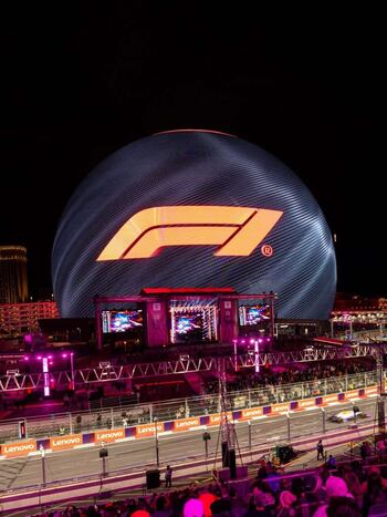 Interior de la Sphere de Las Vegas con su pantalla LED de 16K y sistema de sonido direccional