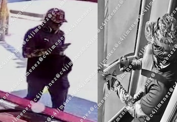 El hombre entró al lugar