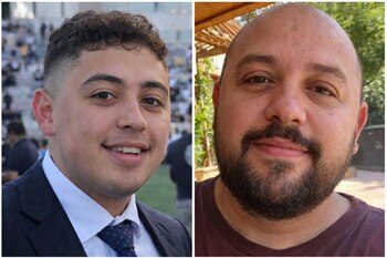 Collage de dos retratos; un hombre joven con cabello rizado y traje sonríe; un hombre adulto calvo con barba y camiseta sonríe levemente.