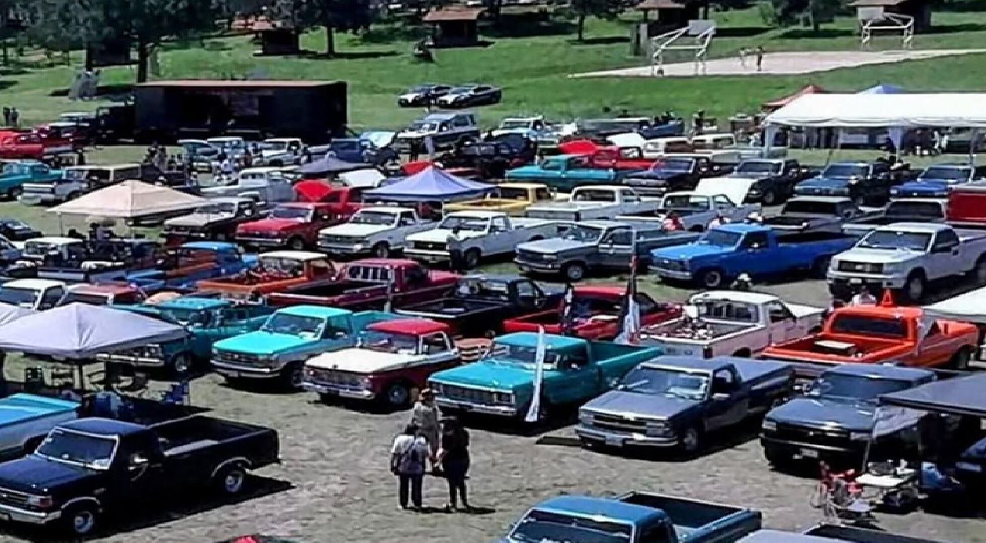 Exposición de autos clásicos con causa por las mascotas (Gob. Edomex)