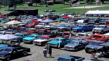 Exhibición de autos clásicos en el Edomex con causa: apoyará a perros y gatos rescatados