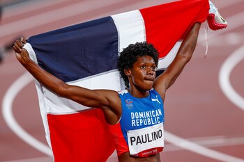 La dominicana Marileidy Paulino celebra