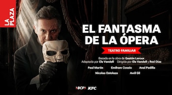 Afiche con un hombre sosteniendo una máscara de calavera junto al título El Fantasma de la Ópera y nombres del elenco en letras blancas