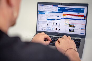 ILUSTRACIÓN - Los buscadores de