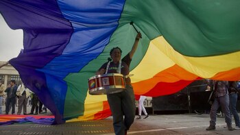 Elizabeth organizó en 1997 la