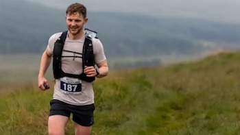Muere un campeón de ultramaratón en una de las carreras más duras mientras intentaba batir un récord en memoria de su amigo militar