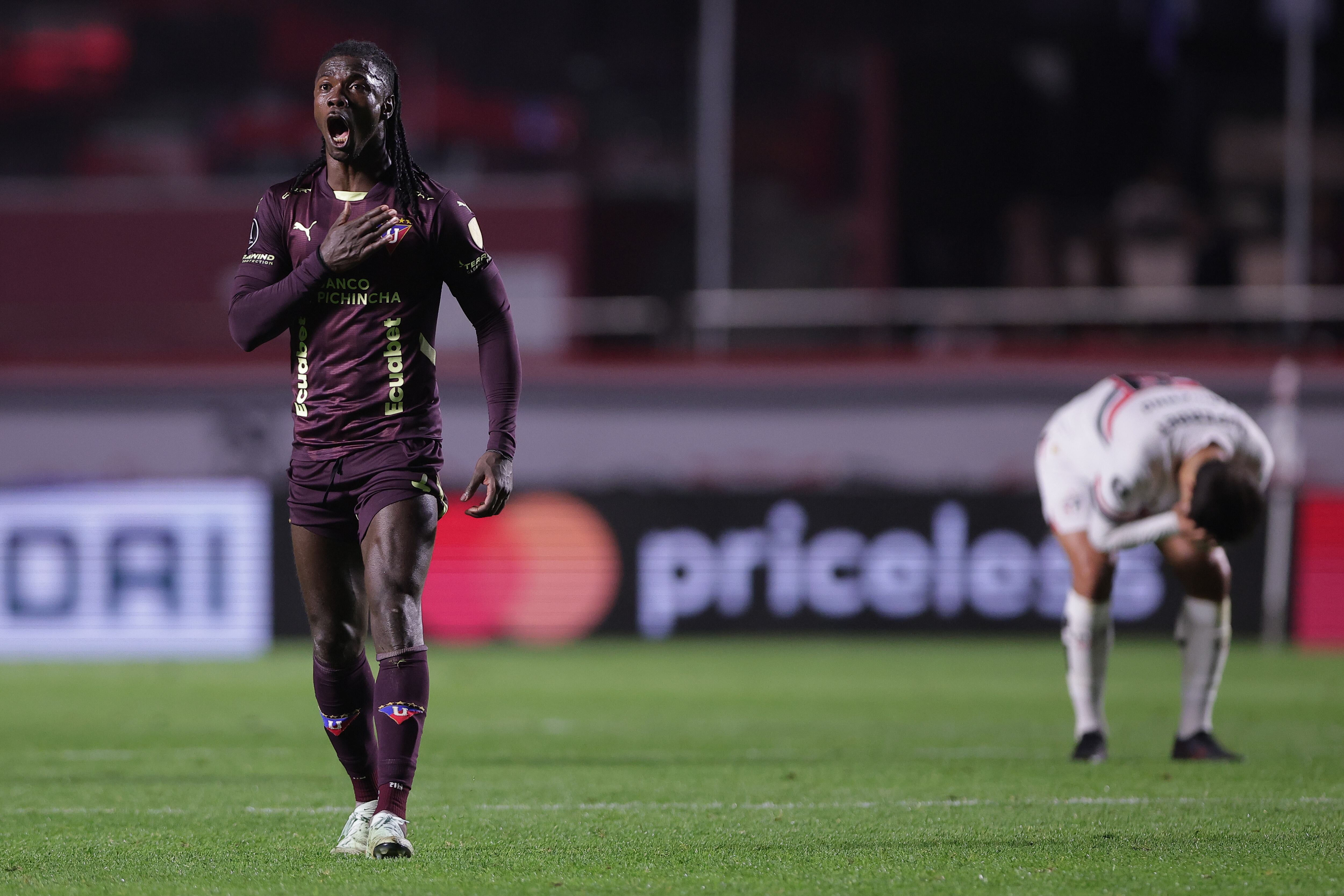 Liga de Quito quiere volver a ganar la Copa Libertadores como en 2008, cuando se convirtió en el primer club ecuatoriano en lograrlo - crédito Ettore Chiereguini/AP Foto
