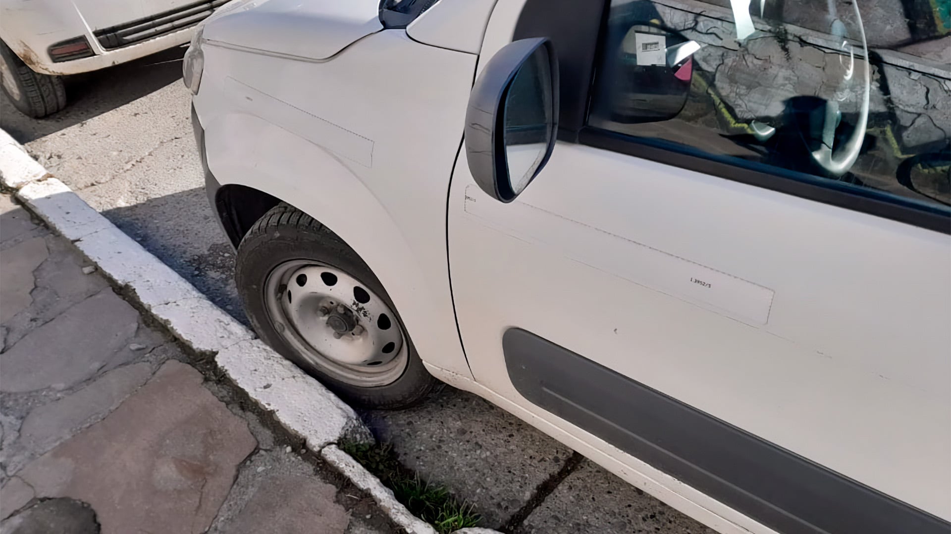 En los autos más antiguos, sin caja automática o freno de mano eléctrico, el correcto procedimiento es fundamental para cuidar la mecánica.