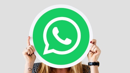 La nueva estafa de WhatsApp en la que pretenden robarte tus datos bancarios si pulsas un botón