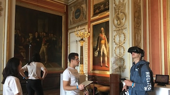 Evacúan el palacio de Versalles