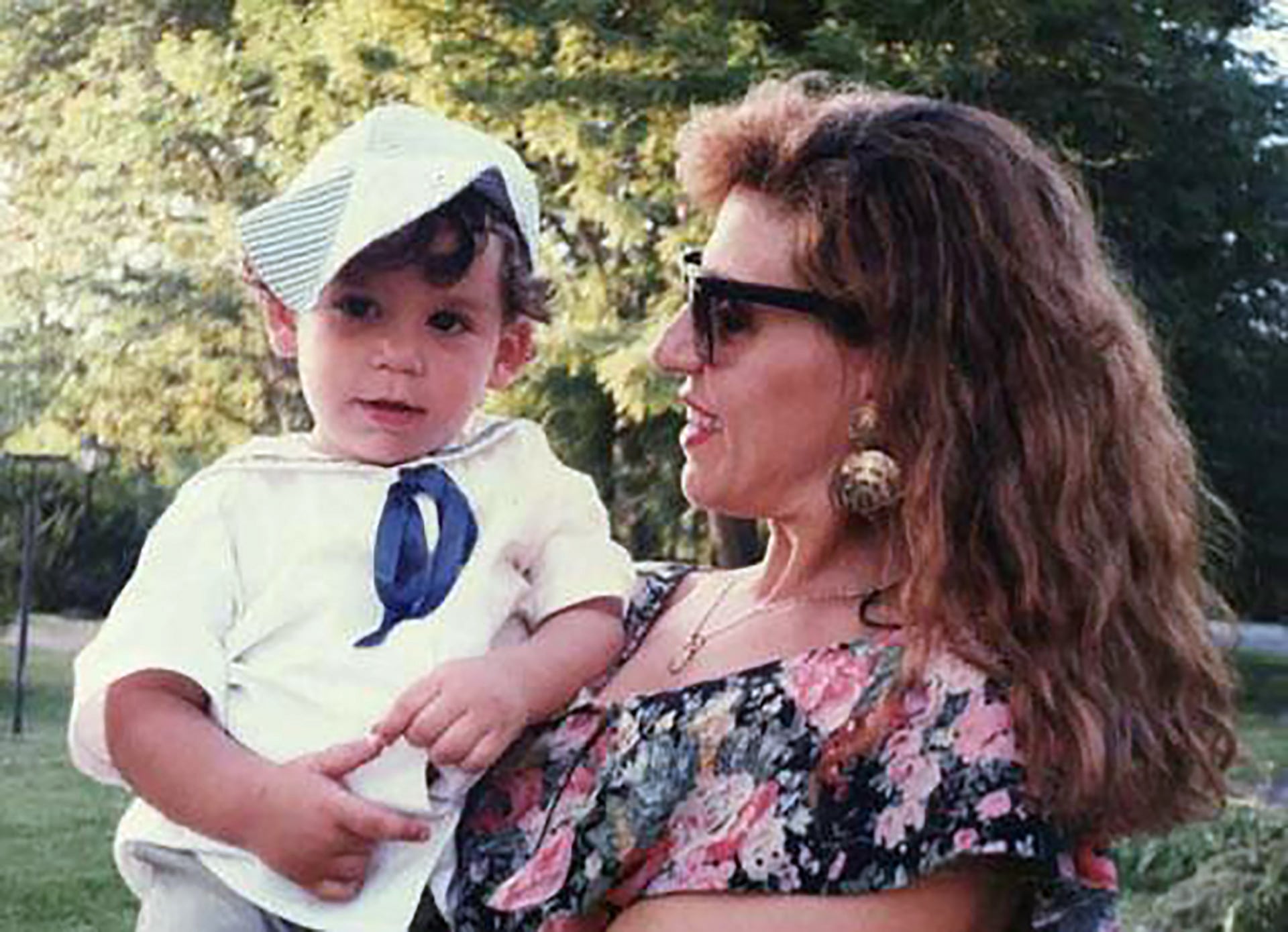 Fernando Dente y su mama, Ada Rizzuti., en la icónica fotografía que él se tatuó en su barazo derecho.