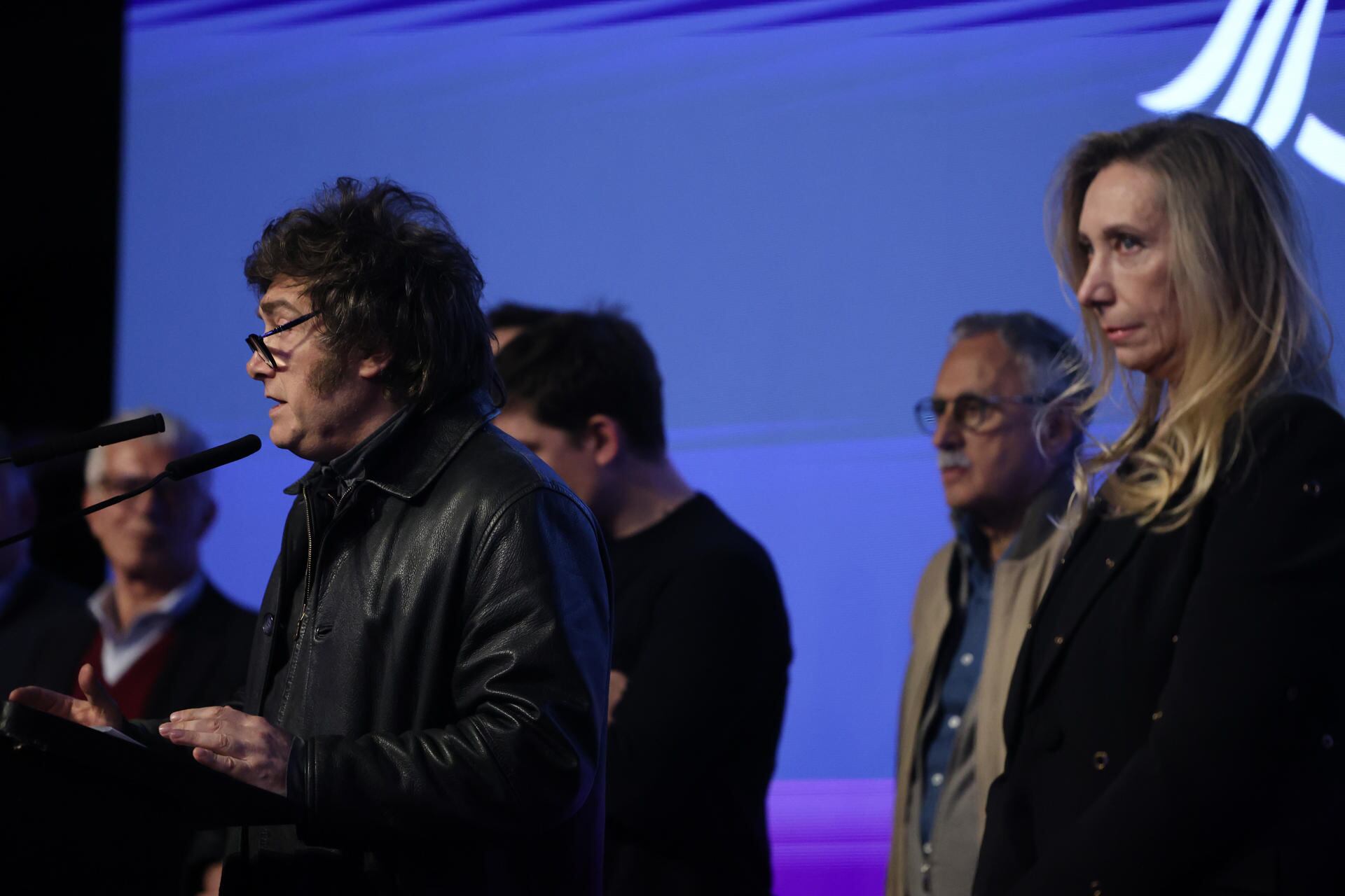 Javier Milei junto a su hermana Karina (EFE)