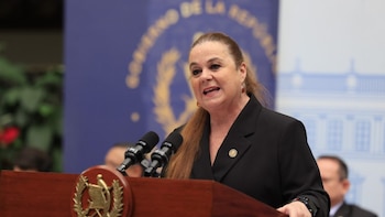 La ministra Anabella Giracca atribuye al STEG la obstrucción de los avances educativos en Guatemala