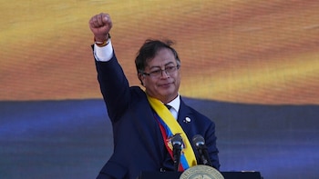 Gustavo Petro denunció restricciones al ingreso de abogados de escrutinio en Corferias y exigió acceso