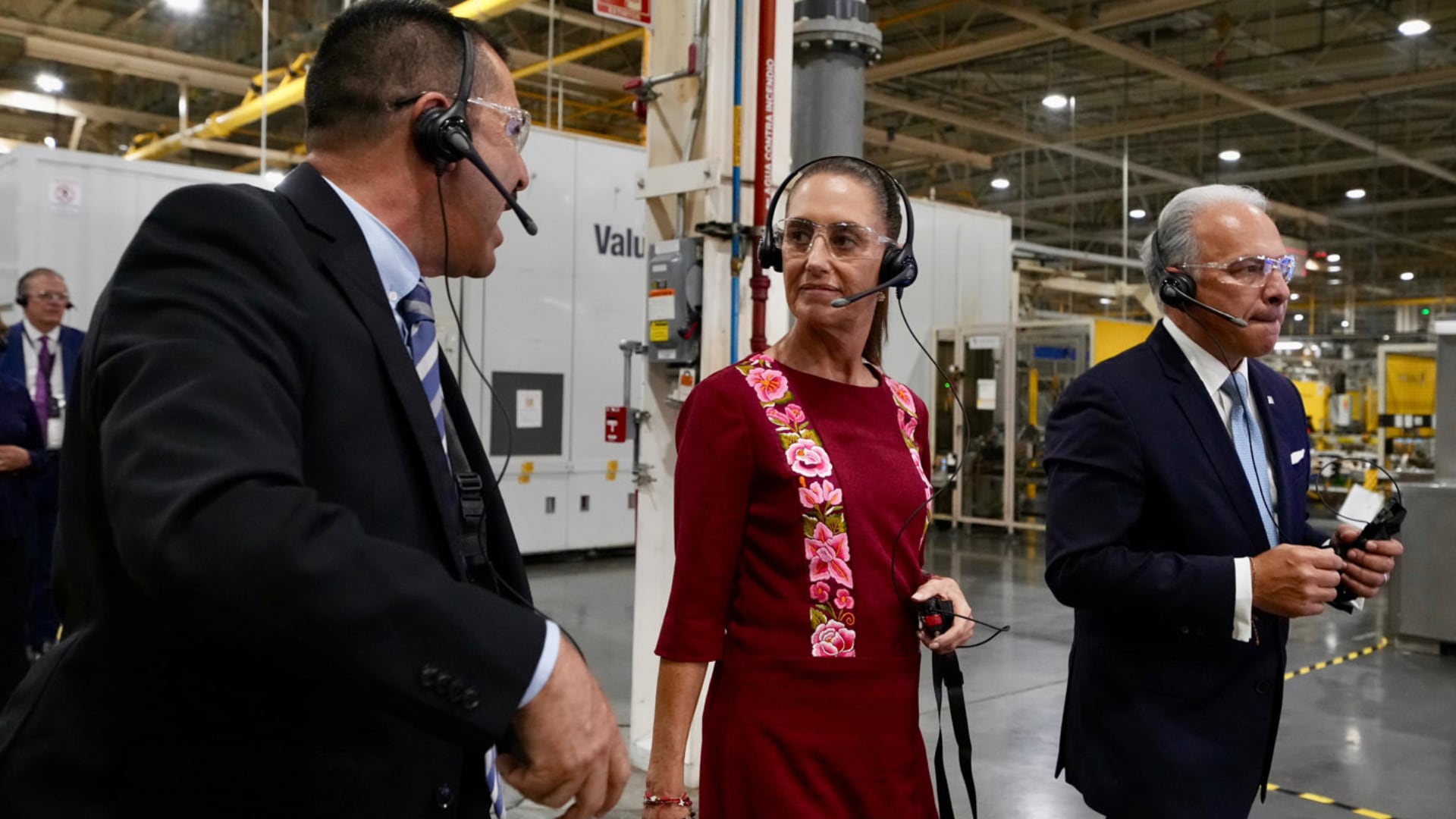 La presidenta Claudia Sheinbaum encabeza anuncio de inversión millonaria de GM. (Crédito: Presidencia)
