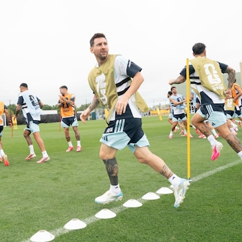 El álbum de fotos de la práctica de la Selección que publicó Messi