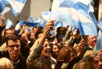 El cierre de campaña de Patricia Bullrich en CABA tuvo un público entusiasta que la llenó de aplausos (Foto REUTERS/Matías Baglietto)