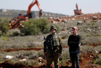 Un soldado israelí cerca del pueblo de Qusra, en Cisjordania (REUTERS/Mohamad Torokman)