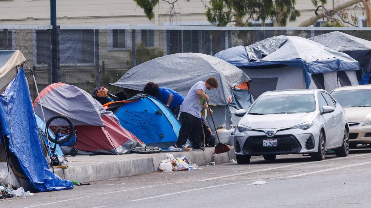 El Miami-Dade County Homeless Trust asiste diariamente a unas 9.000 personas vulnerables que dependen de la limitada oferta de viviendas asequibles. (Reuters)