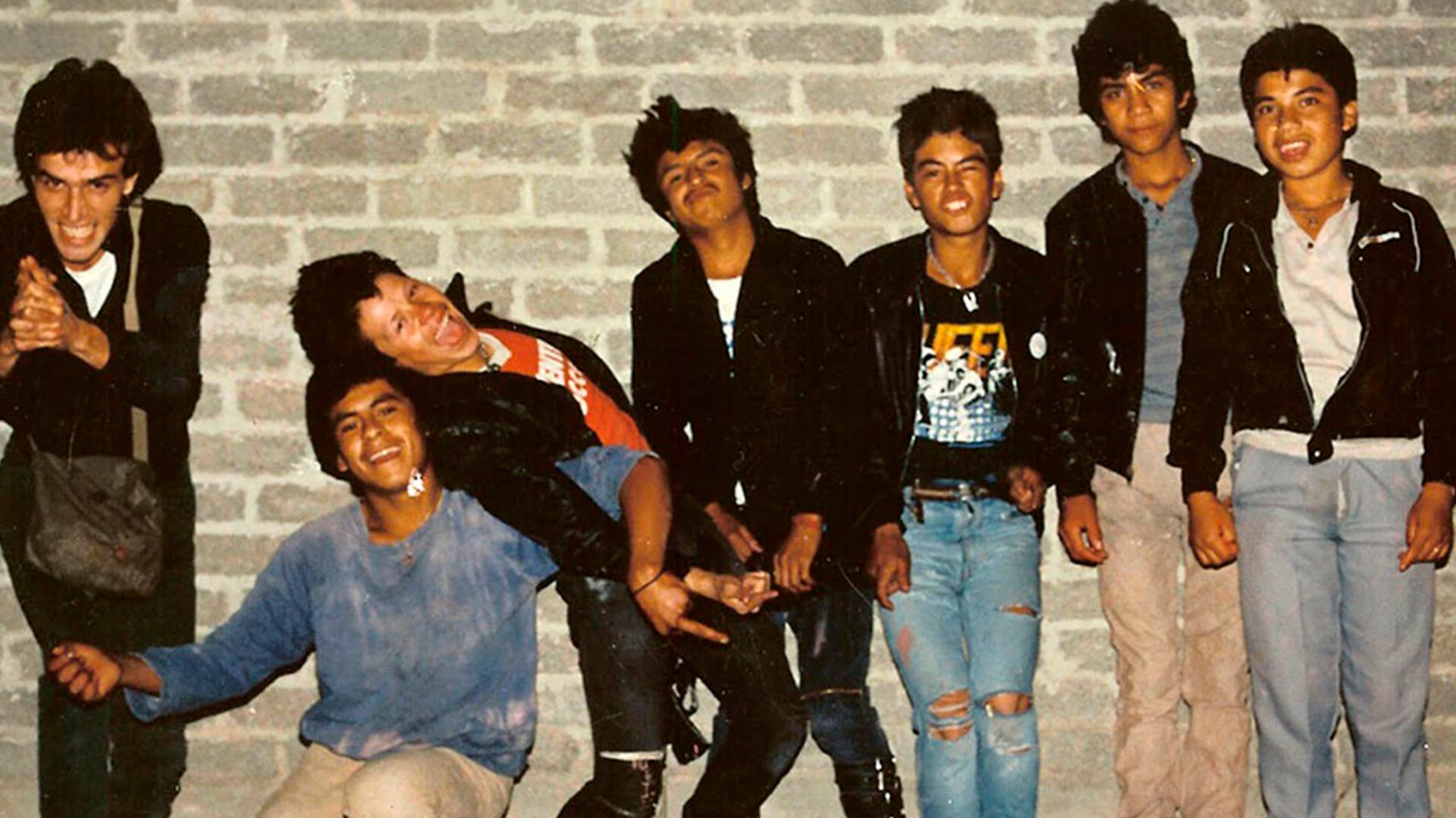Nadie es inocente, estrenada en 1987, sigue a Los Mierdas Punk en Ciudad Nezahualcóyotl.
Crédito: Mubi y Nadie es inocente documental