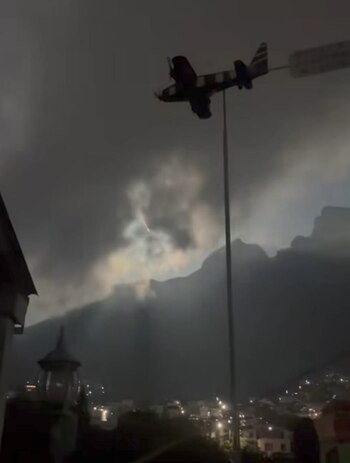 Reportan caída de meteorito en