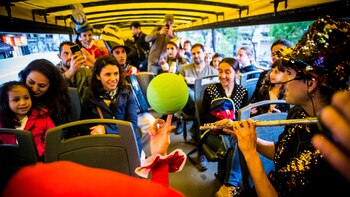 8 fotos de “La Nochecita”,