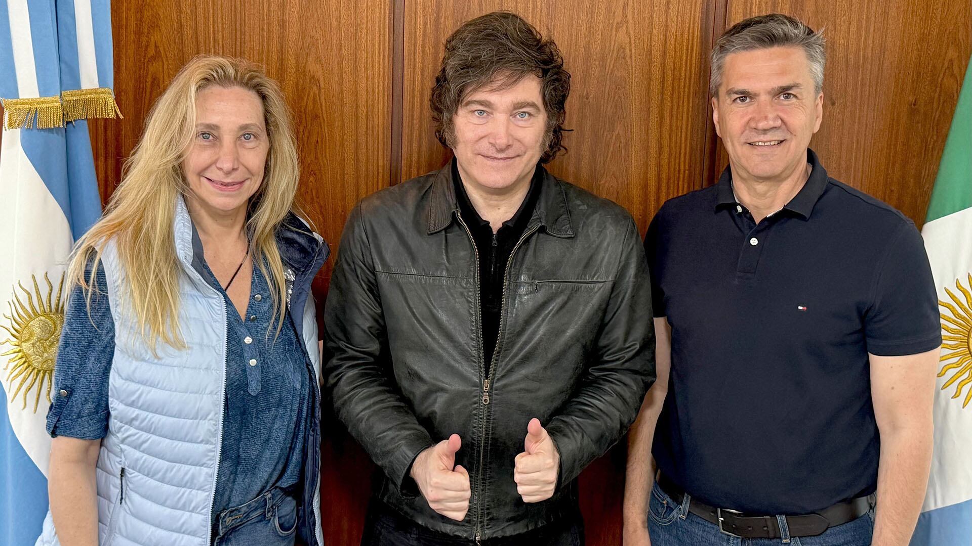 Los hermanos Karina y Javier Milei y el gobernador chaqueño Leandro Zdero