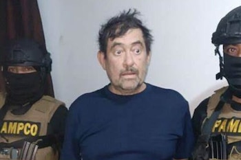 Autoridades y sociedad civil de