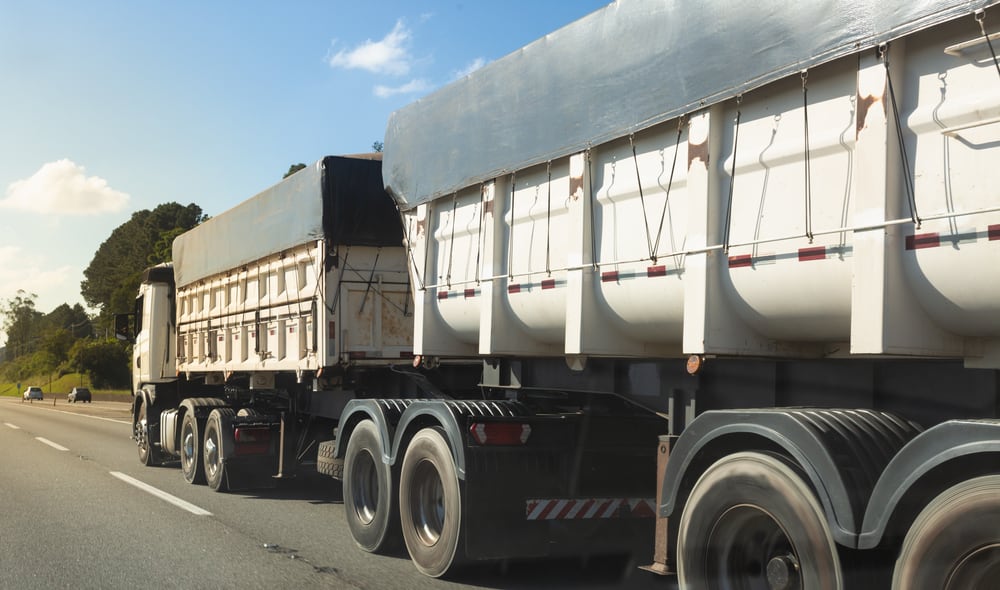 El avance de los bitrenes se vincula con tres ejes centrales: eficiencia, seguridad vial y reducción de costos logísticos, en un contexto donde la mejora de la productividad del transporte es clave (Foto: Shutterstock)